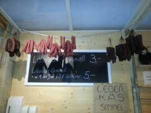 Feiner Schinken und Käse aus dem Bregenzerwald und Vorarlberg bei Menze in der Markthalle 9